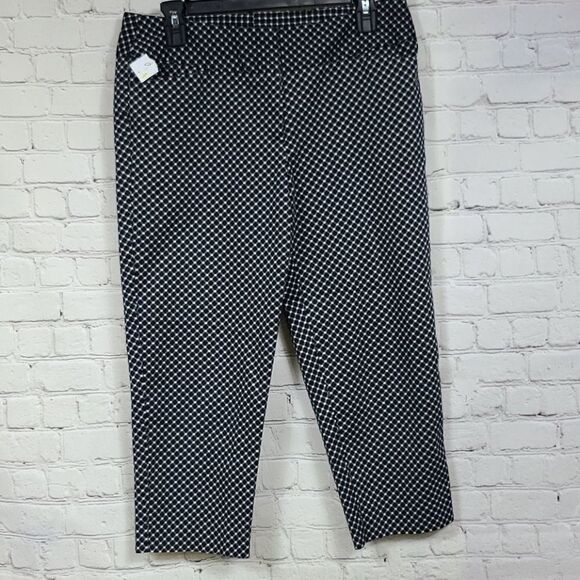Worthington Women's 6 Modern Fit Capri Pants Black & White Plaid Stretch Pockets - Picture 2 of 7